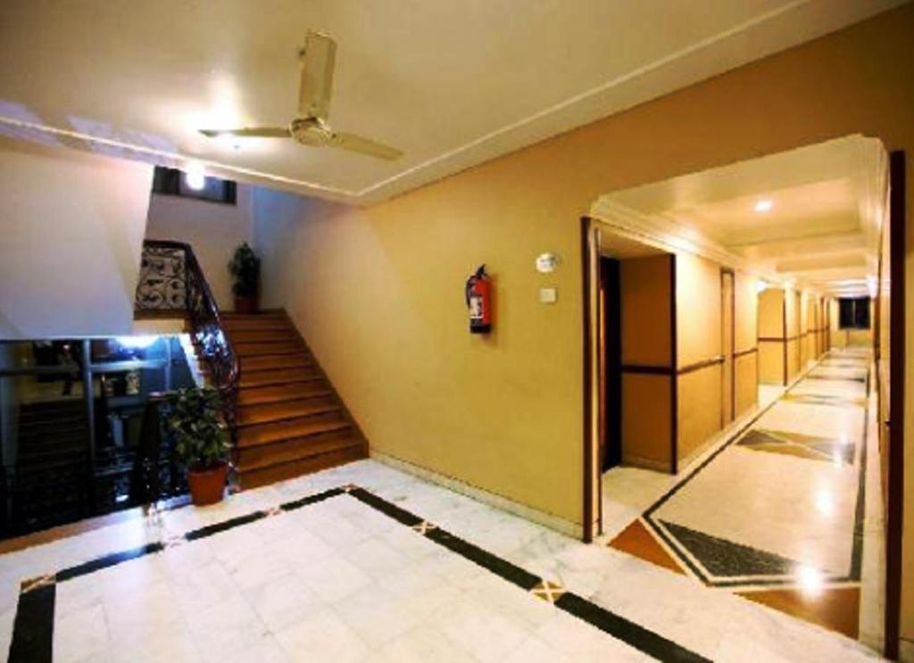 Brijwasi Royal Hotel Mathura Exterior foto