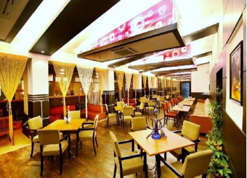 Brijwasi Royal Hotel Mathura Exterior foto